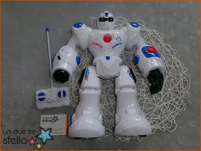 3941/24 - Robot che cammina con telecomando 33cm + proiettili
