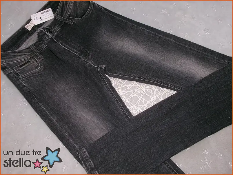 1189/24 - Tg.40/42 jeans neri elasticizzati 