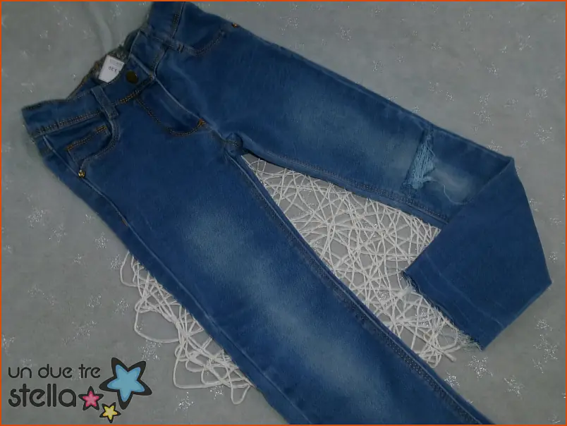 2603/24 - 6a jeans sfrangiati 