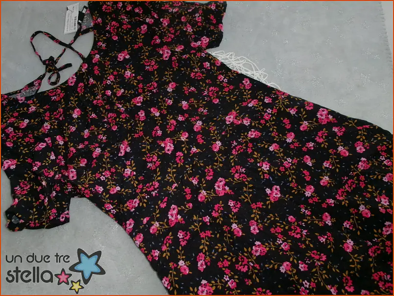 3681/24 - Tg.M abito nero fiorellini rosa 
