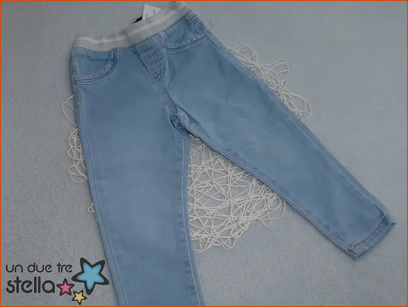 4067/24 - 12/18m jeans chiari