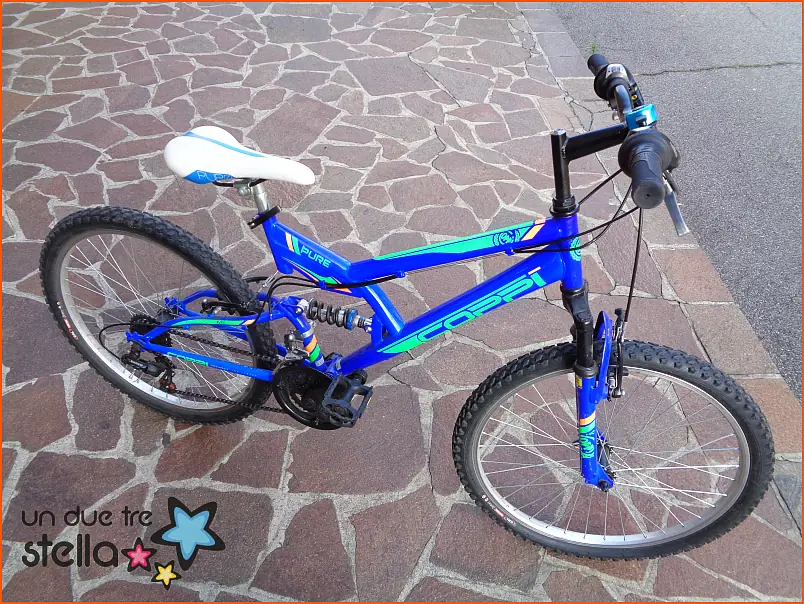 9541/23 - 24 bicicletta blu COPPI 18 cambi