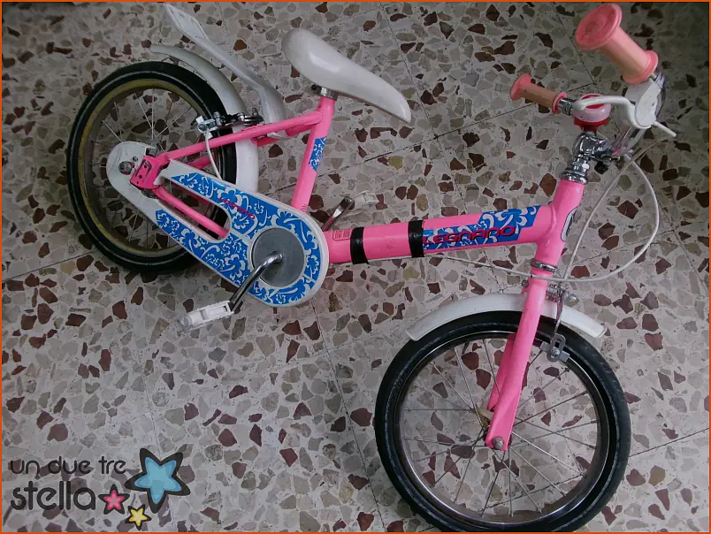 3332/24 - 16 bicicletta rosa 