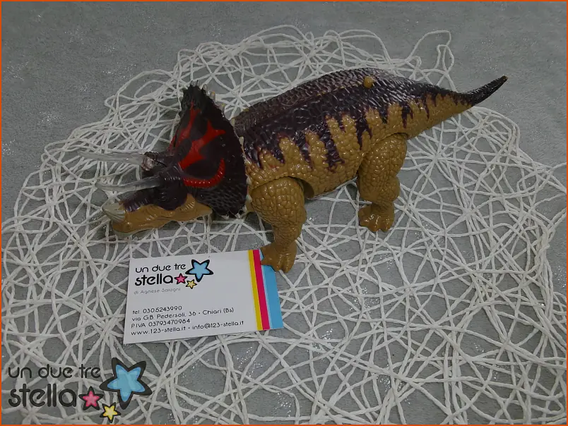3084/24 - Dinosauro triceratopo 25cm - non funzionante