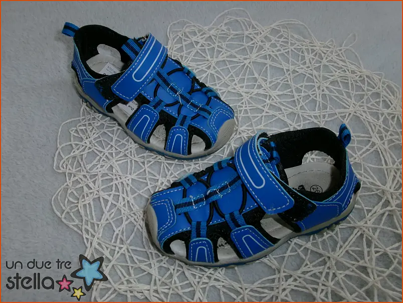 4946/24 - 26 sandali blu