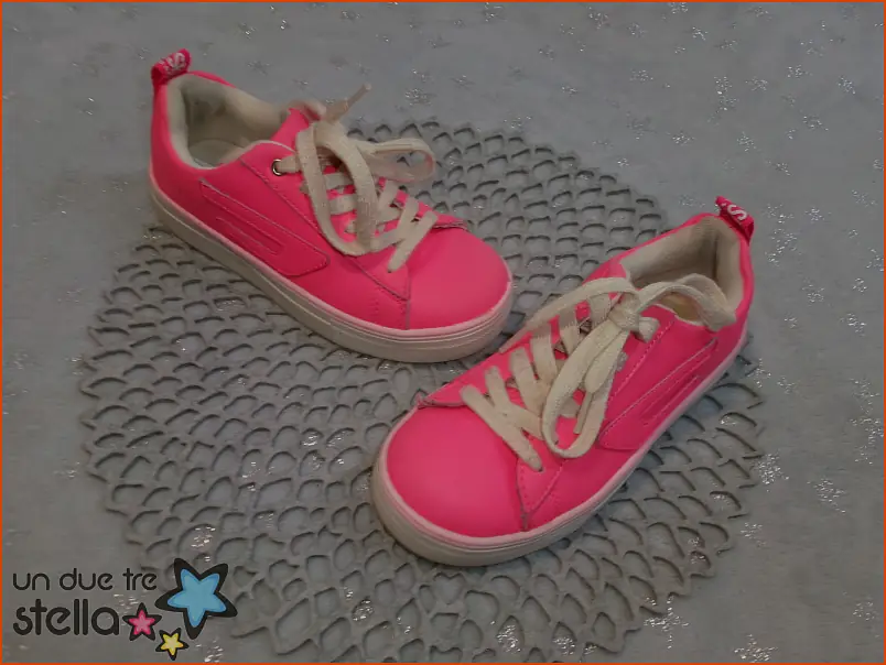 5498/26 - 30 ginnastica rosa fluo DIESEL