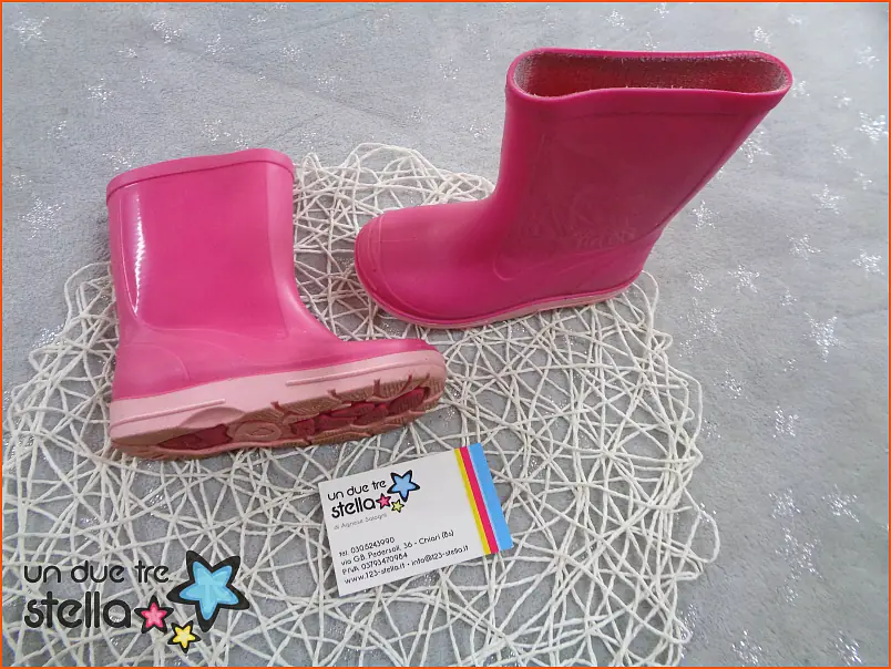 10676/23 - 23 stivali pioggia rosa