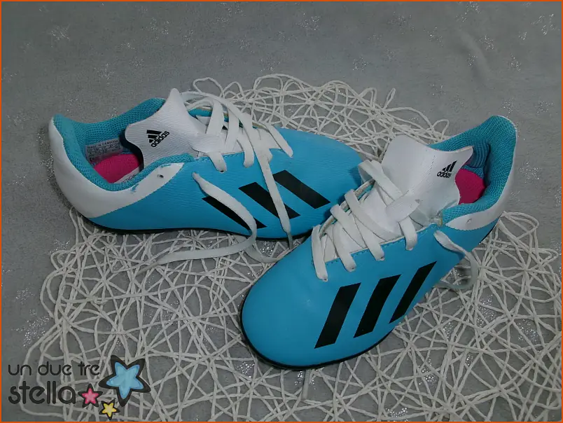 1568/24 - 32 scarpe calcio/calcetto azzurre ADIDAS